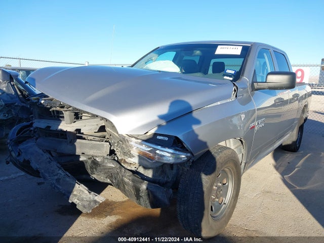 3C6RR6KTXKG712304 RAM 1500 Classic Tradesman  4x2 5'7 Box