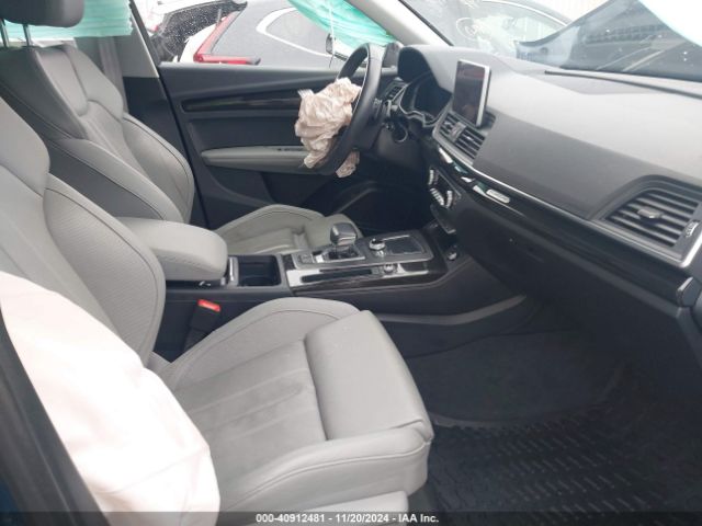 WA1CNAFY2J2179126 Audi Q5 2.0t Premium/2.0t Tech Premium