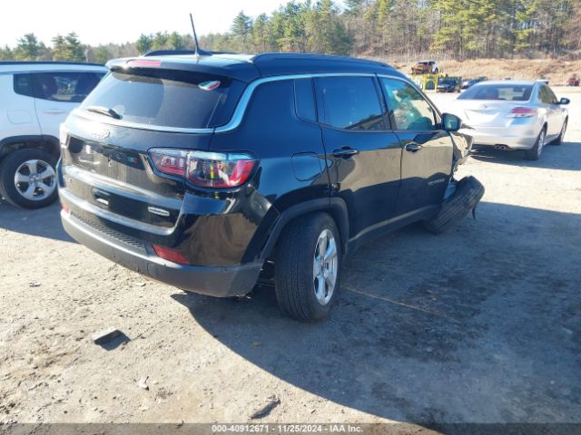 3C4NJDBB9KT656695 Jeep Compass Latitude 4x4