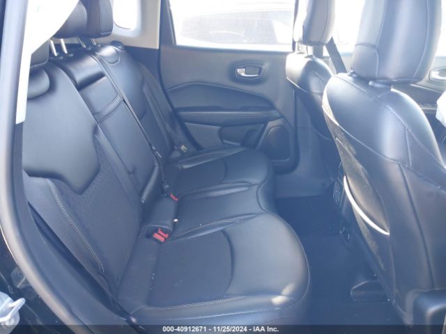 3C4NJDBB9KT656695 Jeep Compass Latitude 4x4