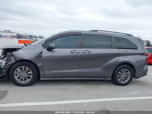 5TDYRKEC1MS008618 Toyota SIENNA XLE