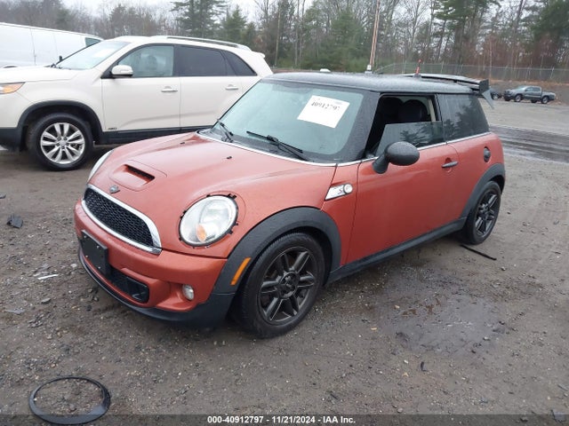 2011 MINI COOPER S WMWSV3C54BTY23922 Photo 1