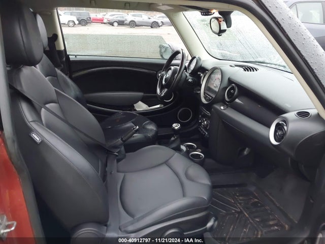 2011 MINI COOPER S WMWSV3C54BTY23922 Photo 4