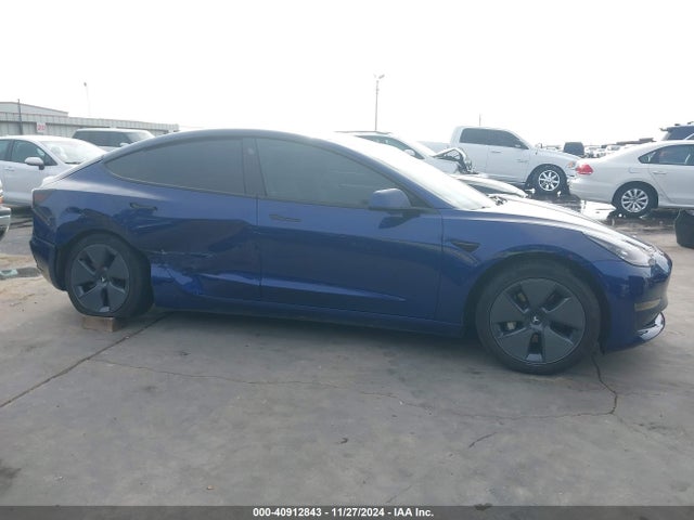 Tesla Model 3 Rear-wheel Drive 2022 5YJ3E1EAXNF305813 Image 12