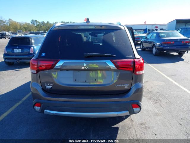 JA4AZ3A38HZ037822 Mitsubishi Outlander Sel