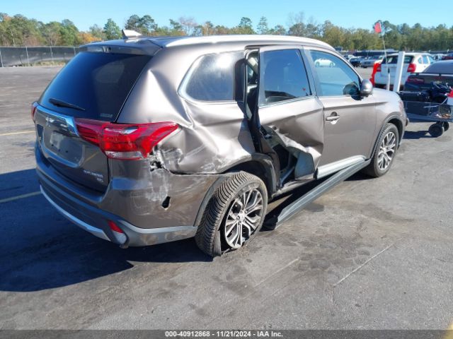 JA4AZ3A38HZ037822 Mitsubishi Outlander Sel