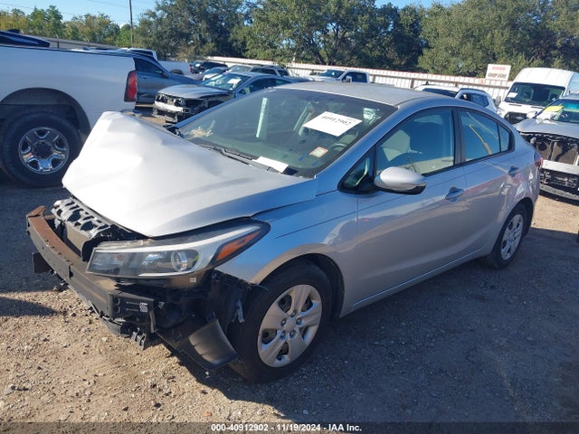 KIA FORTE LX 2018 3KPFK4A76JE225863 Image 2