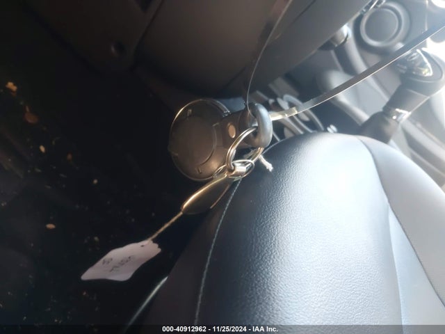 2012 MINI COOPER WMWSU3C51CT259876 Photo 10