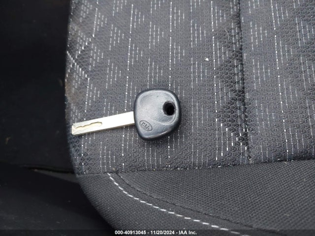 KIA RIO LX 2018 3KPA24ABXJE061225 Image 11