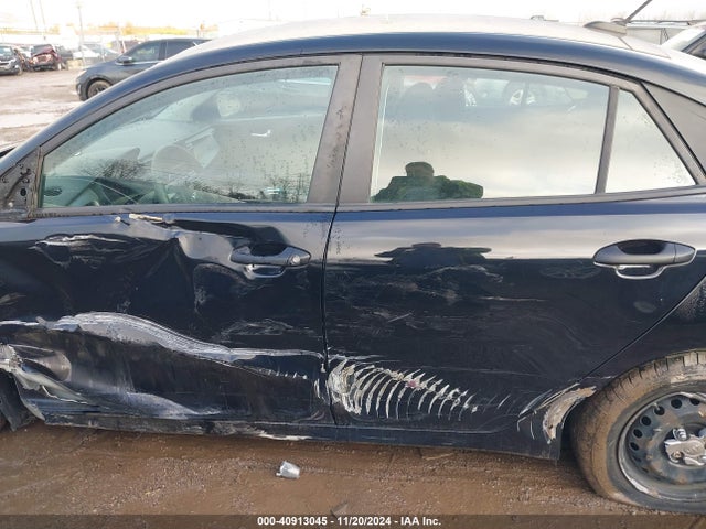 KIA RIO LX 2018 3KPA24ABXJE061225 Image 14