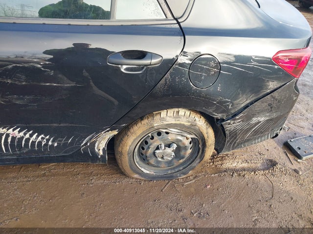 KIA RIO LX 2018 3KPA24ABXJE061225 Image 18