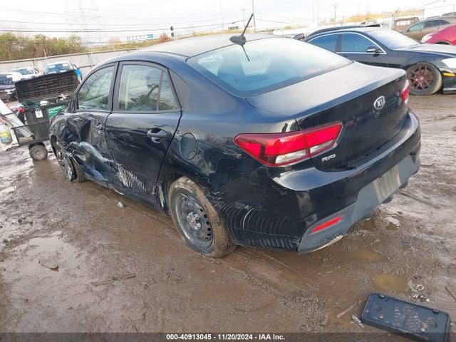 KIA RIO LX 2018 3KPA24ABXJE061225 Image 3