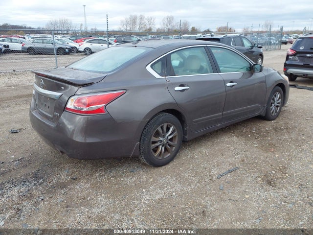 Nissan Altima 2.5 S 2015 1N4AL3AP7FC458656 Image 4
