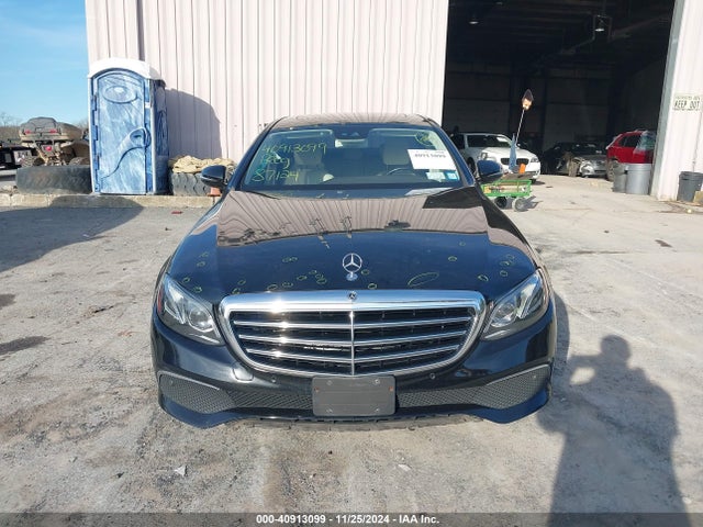 WDDZF4KB8JA303475 Mercedes-Benz E 300 4matic