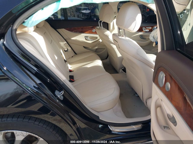 WDDZF4KB8JA303475 Mercedes-Benz E 300 4matic