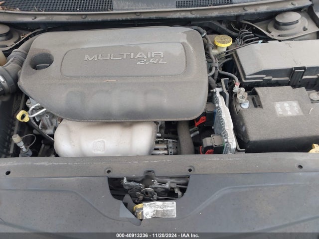 1C3CCCABXFN709136 Chrysler 200 Limited