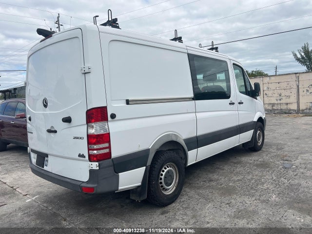WD3PE7CD4HP545624 Mercedes-Benz Sprinter 2500 Standard Roof V6