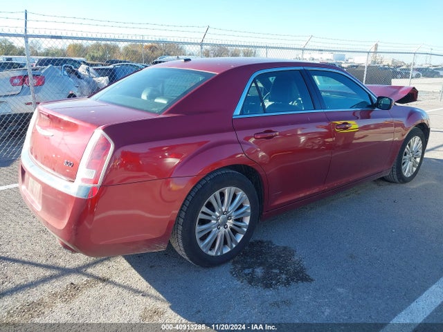 Chrysler 300 2014 2C3CCARG3EH128797 Image 4
