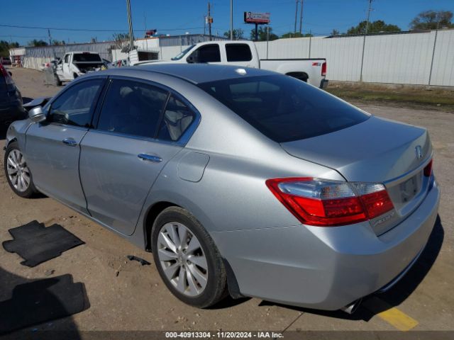 1HGCR3F91FA021731 Honda Accord Touring