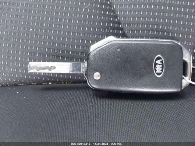3KPF24AD8KE103867 KIA Forte Lxs