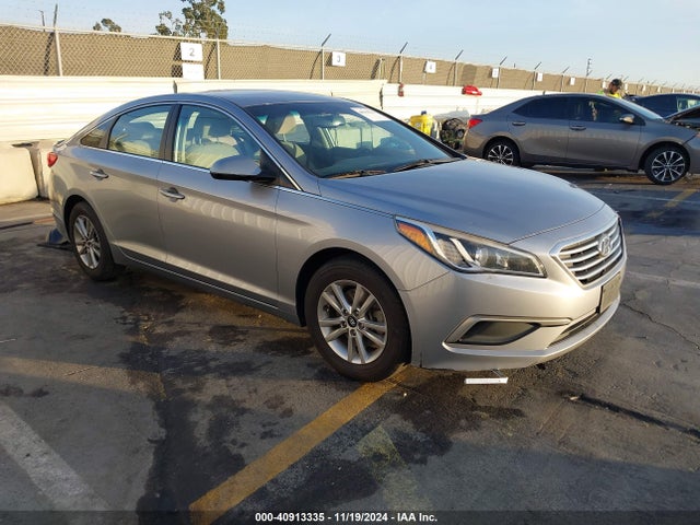 2017 5NPE24AF5HH574179 main image