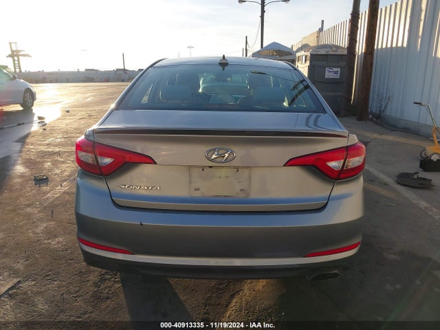 Hyundai SONATA SE 2017 5NPE24AF5HH574179 Image 16