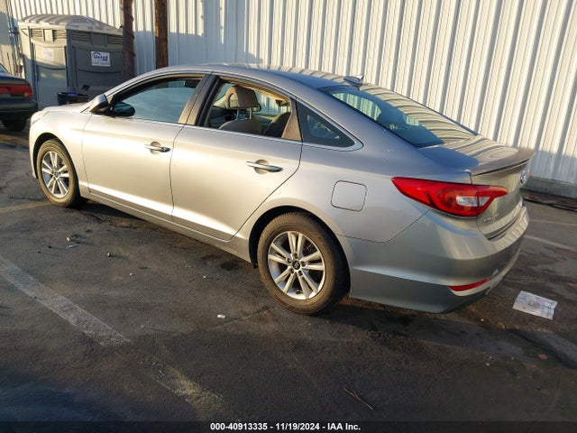 Hyundai SONATA SE 2017 5NPE24AF5HH574179 Image 3