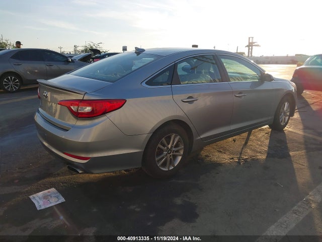Hyundai SONATA SE 2017 5NPE24AF5HH574179 Image 4