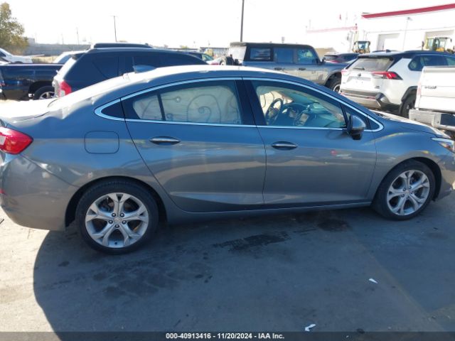 1G1BF5SM2J7131131 Chevrolet Cruze Premier Auto