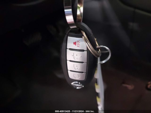 3N1CP5CU8JL519650 Nissan KICKS SR