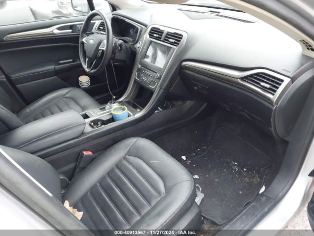 3FA6P0H95JR267473 Ford FUSION SE
