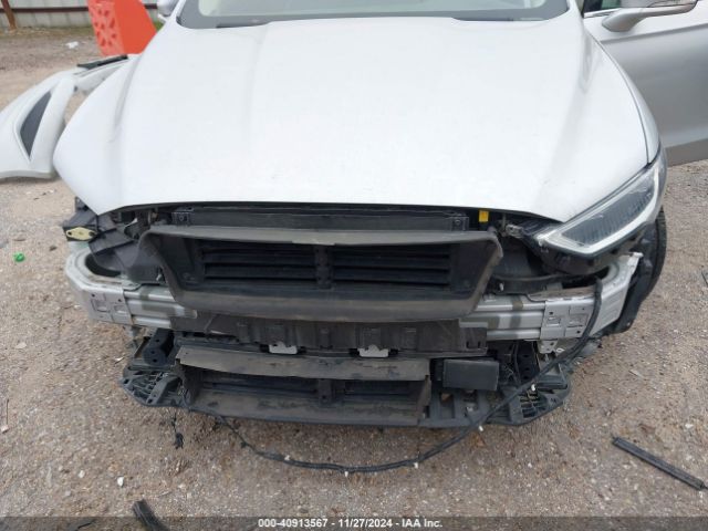 3FA6P0H95JR267473 Ford FUSION SE