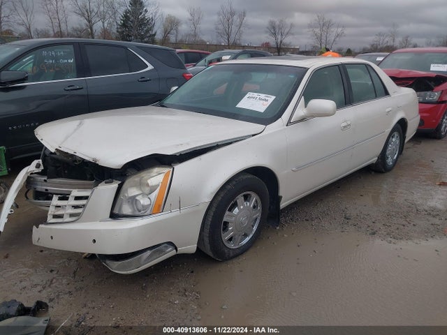 2011 CADILLAC DTS 1G6KH5E68BU124558 Photo 1