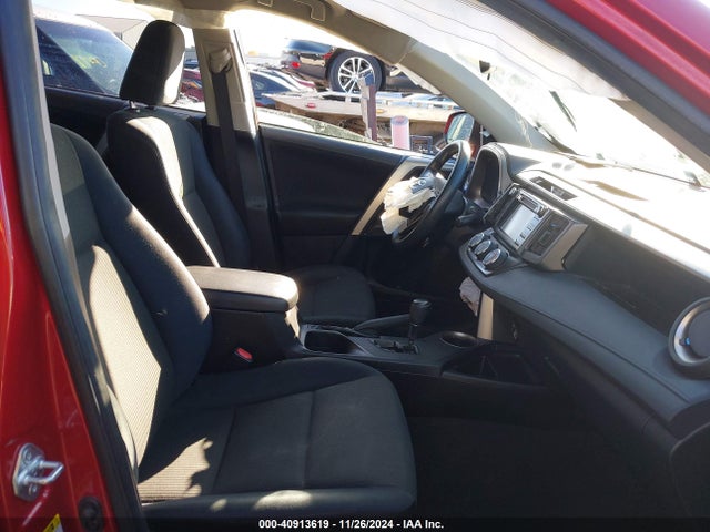 Toyota RAV4 LE 2014 JTMZFREV6EJ014372 Image 5