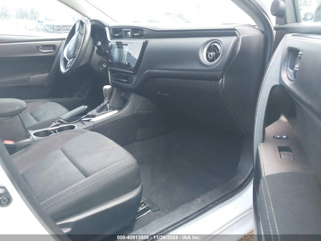 Toyota COROLLA LE 2018 5YFBURHEXJP841252 Image 5