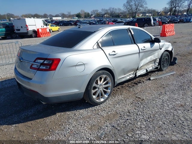 Ford Taurus Limited 2015 1FAHP2F86FG104022 Image 4