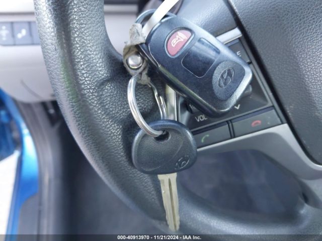 5NPD84LF2JH311984 Hyundai ELANTRA SEL