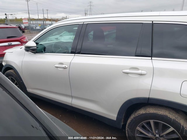 5TDJZRFH4KS608082 Toyota Highlander Xle