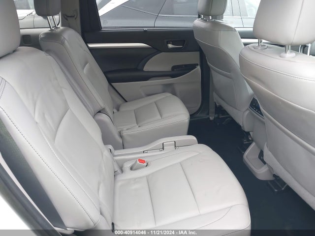 5TDJZRFH4KS608082 Toyota Highlander Xle