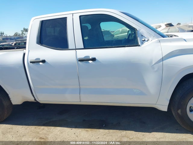 Toyota Tundra Sr 2023 5TFKB5AAXPX025125 Image 13