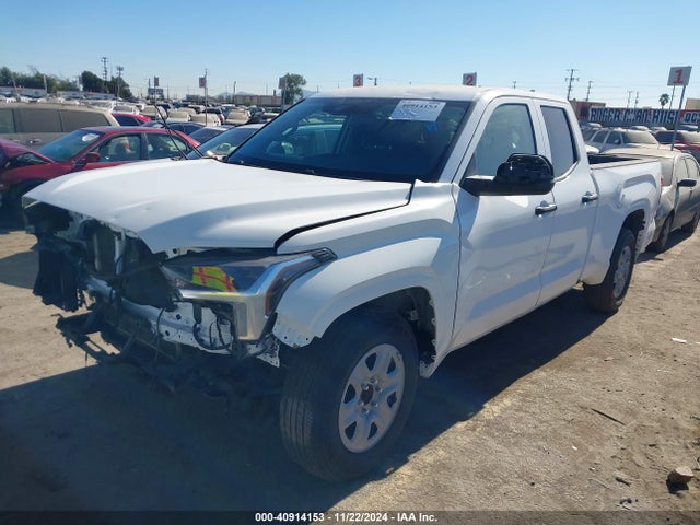 Toyota Tundra Sr 2023 5TFKB5AAXPX025125 Image 2