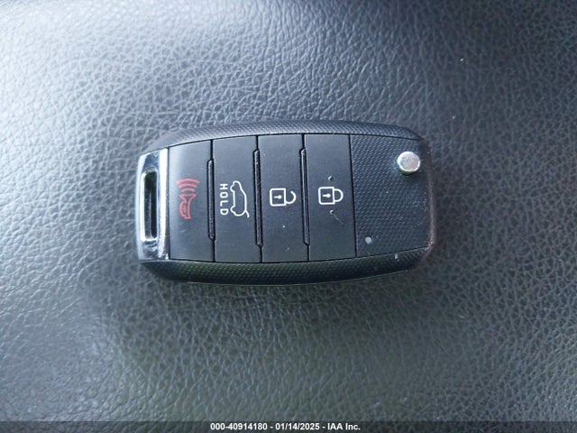 KIA Soul 2014 KNDJN2A22E7109219 Image 11