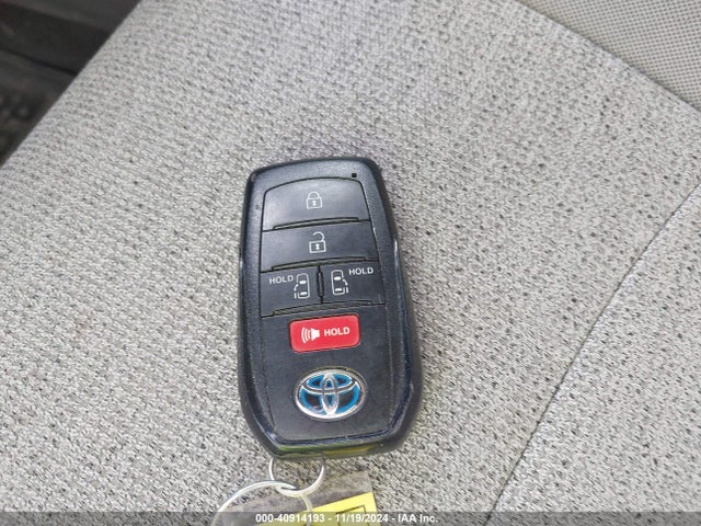 5TDKSKFC1MS036492 Toyota SIENNA LE