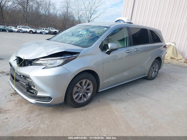 5TDKSKFC1MS036492 Toyota SIENNA LE