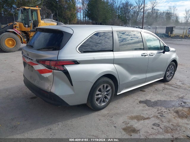 5TDKSKFC1MS036492 Toyota SIENNA LE