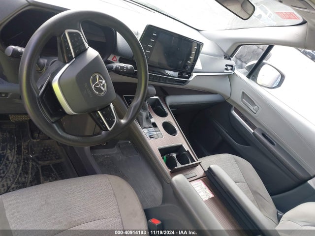 5TDKSKFC1MS036492 Toyota SIENNA LE