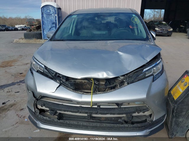 5TDKSKFC1MS036492 Toyota SIENNA LE