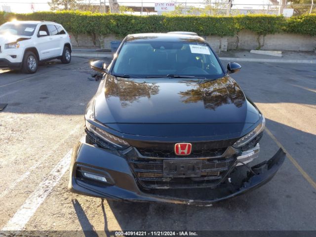 1HGCV1F9XJA065414 Honda Accord Touring