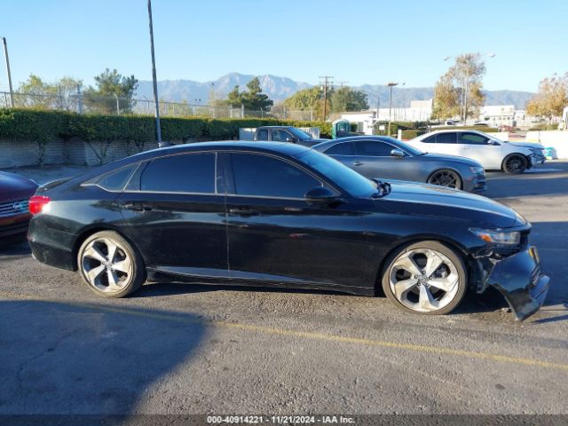 1HGCV1F9XJA065414 Honda Accord Touring