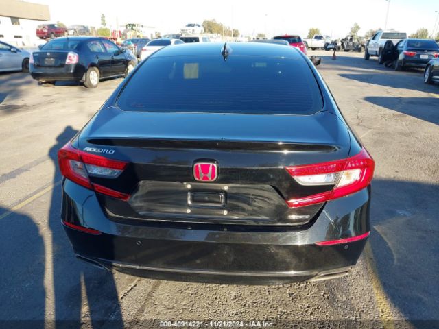1HGCV1F9XJA065414 Honda Accord Touring